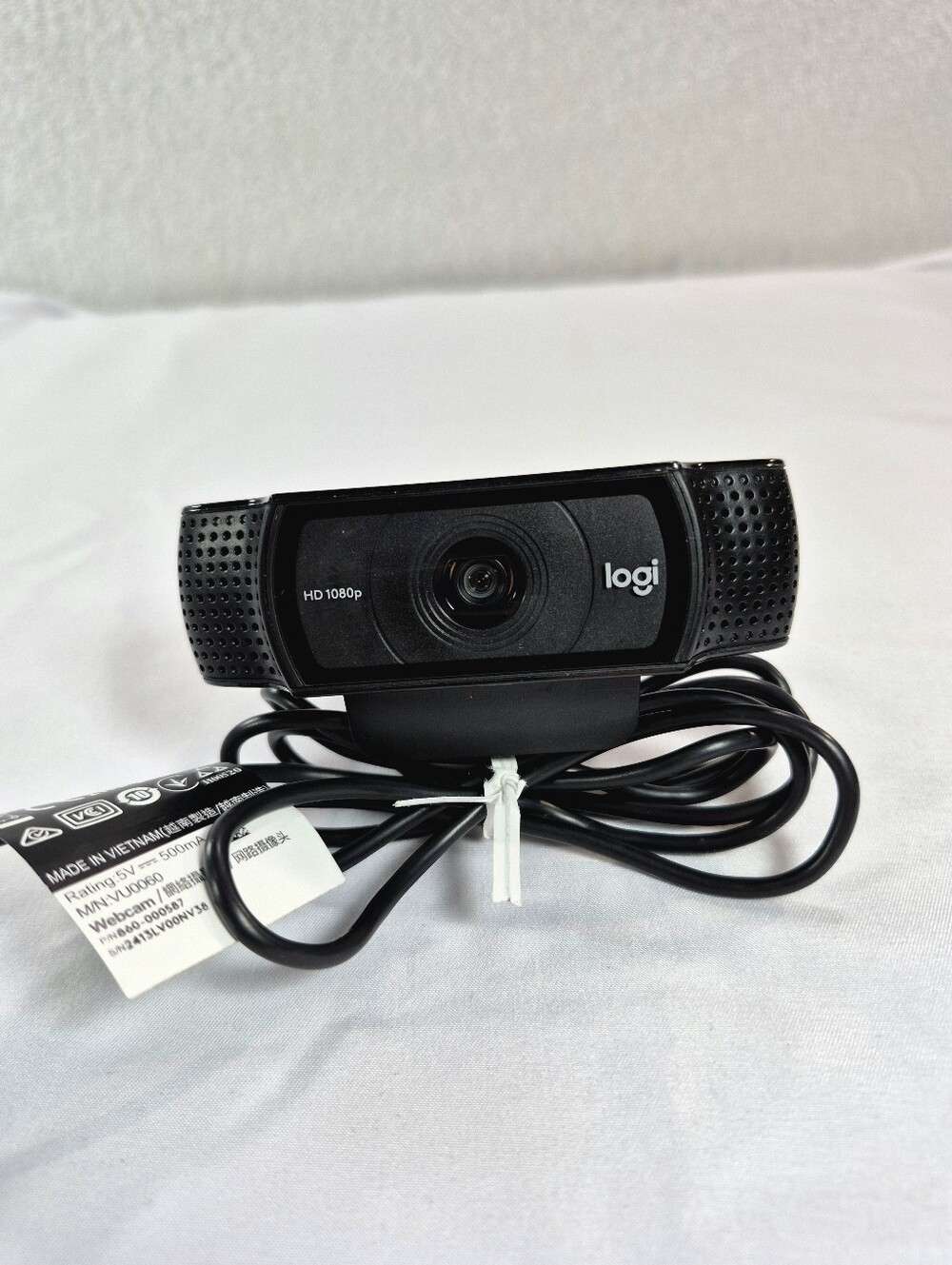 Logitech C920s Pro HD 1080p Webcam with Privacy Shutter Techwear Office Video